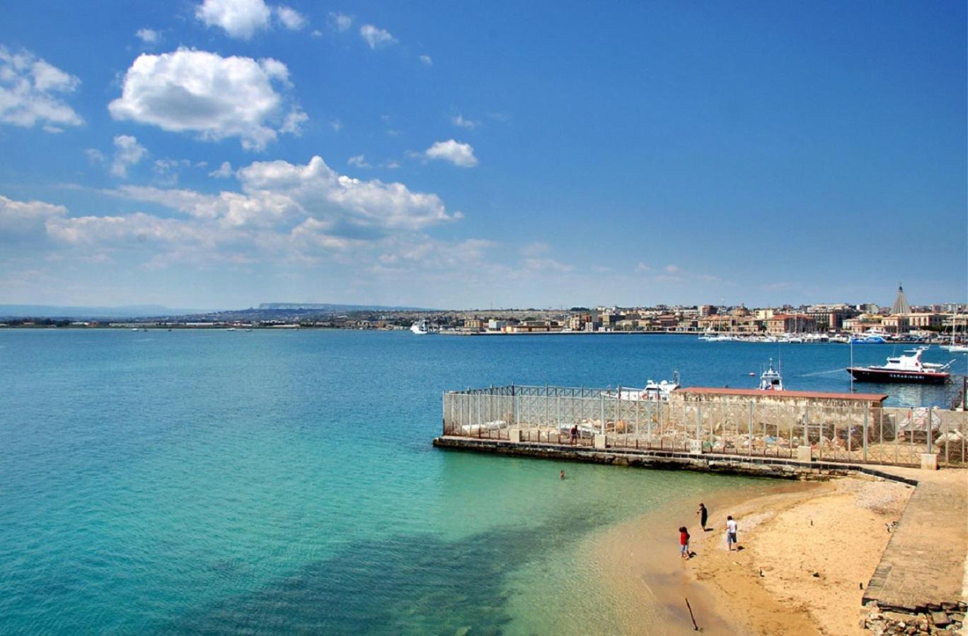 Independent Room Near Ortigia Island Syracuse Екстер'єр фото