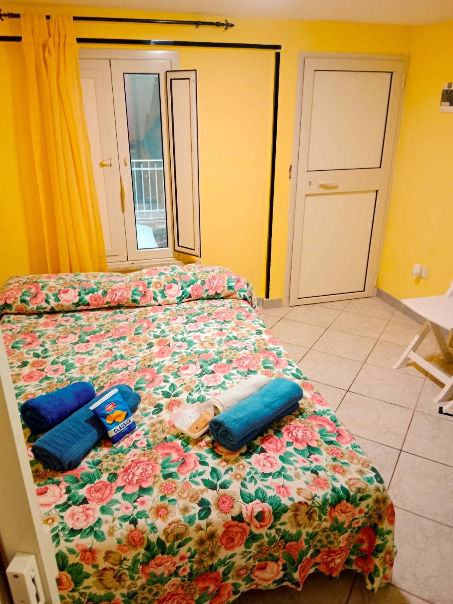 Independent Room Near Ortigia Island Syracuse Екстер'єр фото